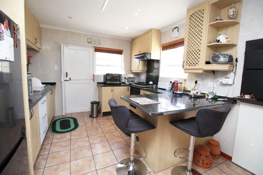 3 Bedroom Property for Sale in Skiathos Western Cape